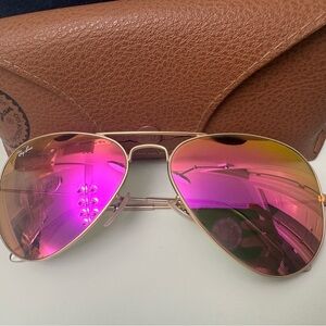 Ray-Ban Women’s Aviator Sunglasses - Gold Frame with Pink Mirrored Lenses